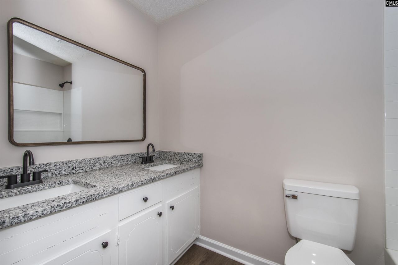 7909 Wessex Lane Photo 33