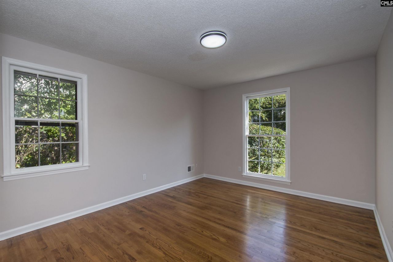 7909 Wessex Lane Photo 37