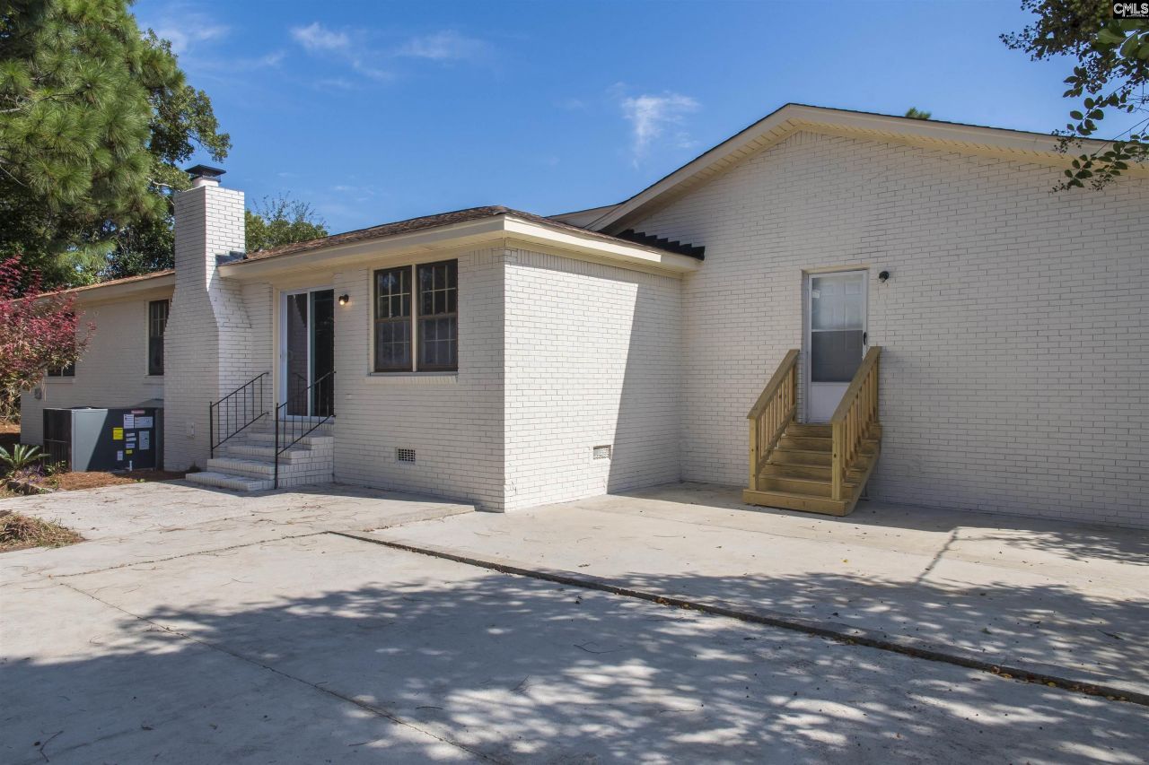 7909 Wessex Lane Photo 6