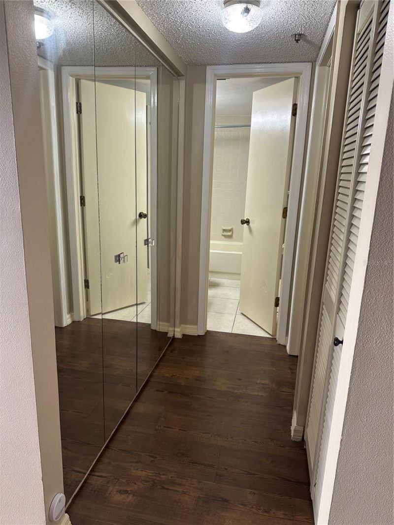 6810 Stones Throw Circle N, Unit 13203, Saint Petersburg, FL 33710 Photo