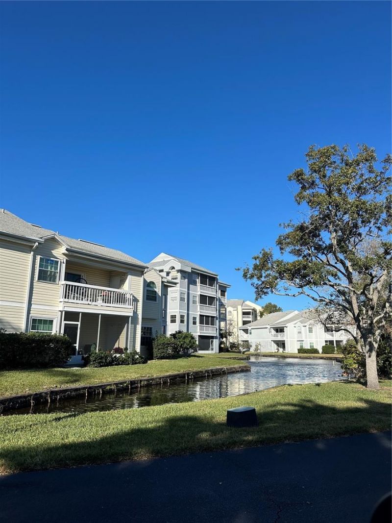 6810 Stones Throw Circle N, Unit 13203, Saint Petersburg, FL 33710 Photo