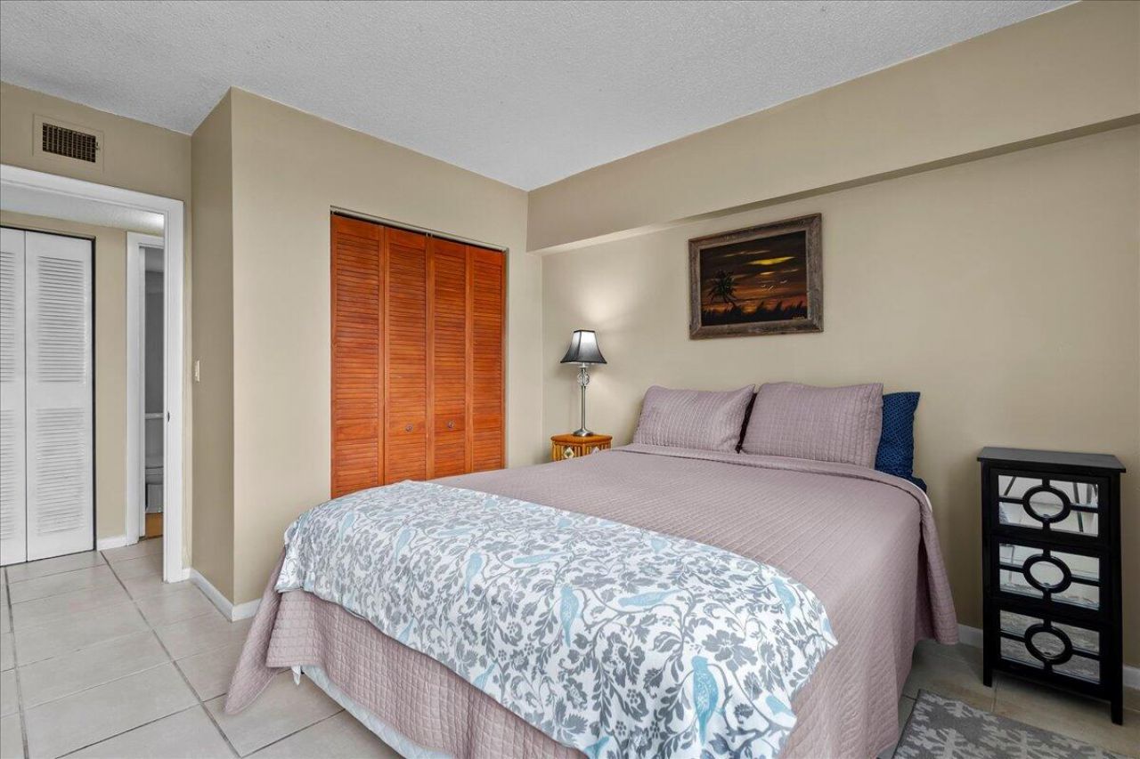 505 Spencer Drive, Unit 208, West Palm Beach, FL 33409 Photo