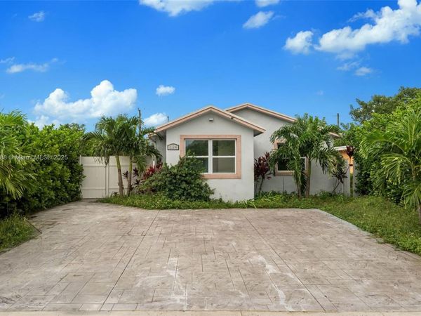 524 NW 10th, Hallandale Beach, FL 33009