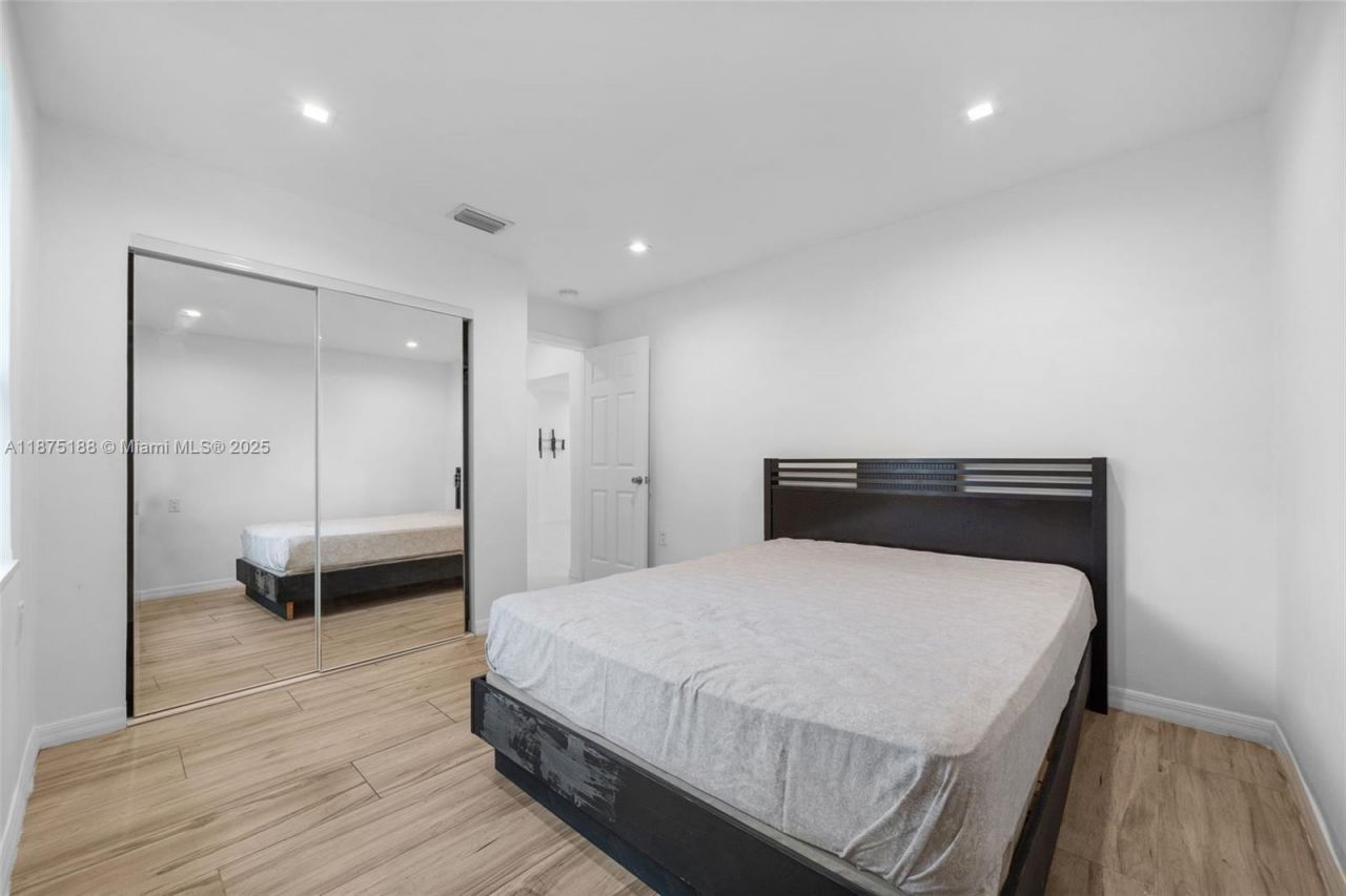 524 NW 10th, Hallandale Beach, FL 33009 Photo