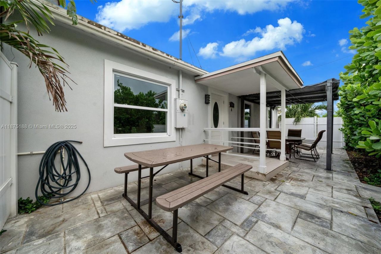 524 NW 10th, Hallandale Beach, FL 33009 Photo