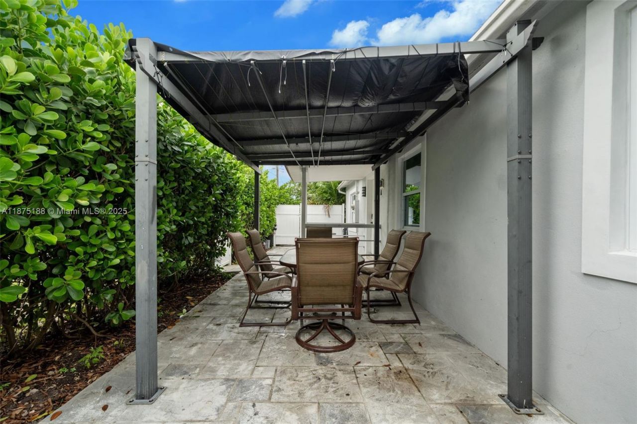 524 NW 10th, Hallandale Beach, FL 33009 Photo