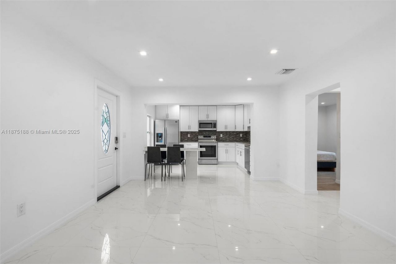 524 NW 10th, Hallandale Beach, FL 33009 Photo