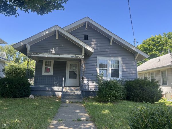 1306 E Washington Street, Frankfort, IN 46041
