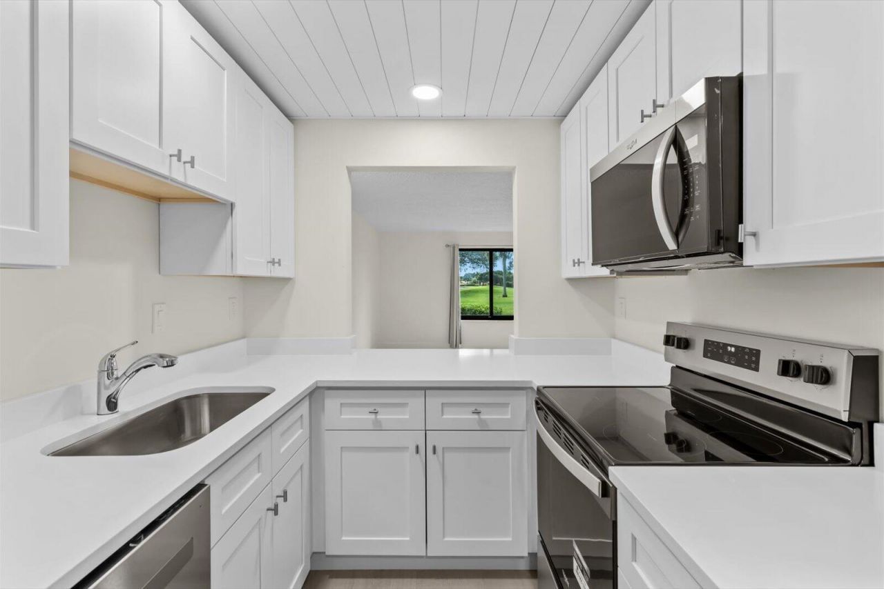 5413 SE Miles Grant Road, Unit G-104, Stuart, FL 34997 Photo