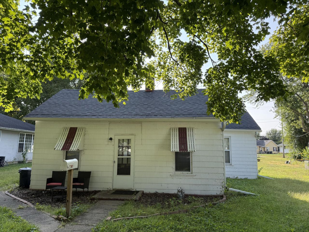 609 S Main St, Wapello, IA 52653 Main Photo