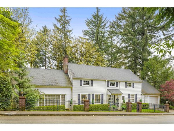 2271 SW MONTGOMERY DR, Portland, OR 97201