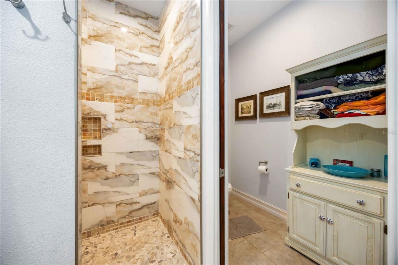 3674 Roslyn Road, Venice, FL 34293 Photo