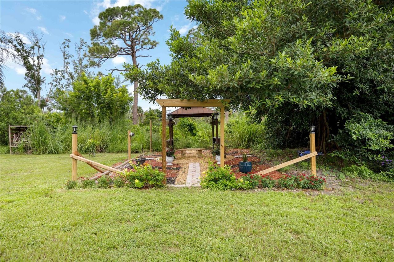 3674 Roslyn Road, Venice, FL 34293 Photo