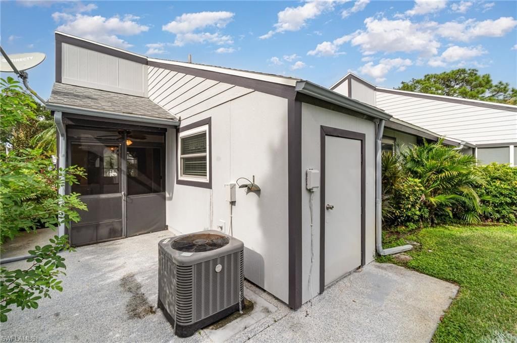 10615 Roxbury Ct, Lehigh Acres, FL 33936 Photo