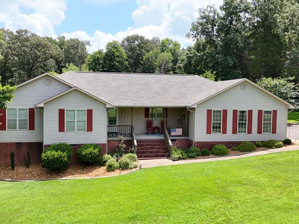 153 Timber Ridge Drive, Lexington, TN 38351