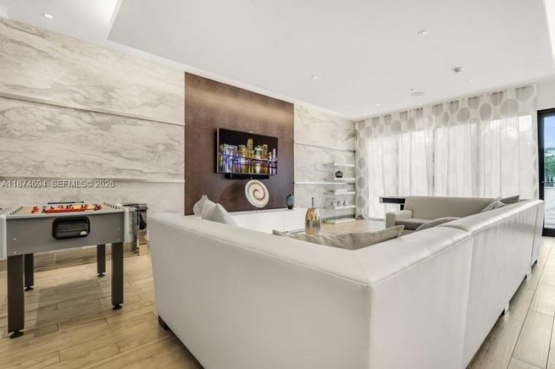 999 SW 1st Ave, Unit 1903, Miami, FL 33130 Photo