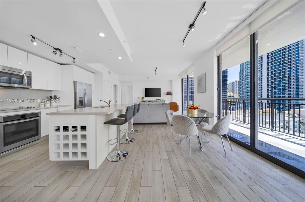 999 SW 1st Ave, Unit 1903, Miami, FL 33130 Photo