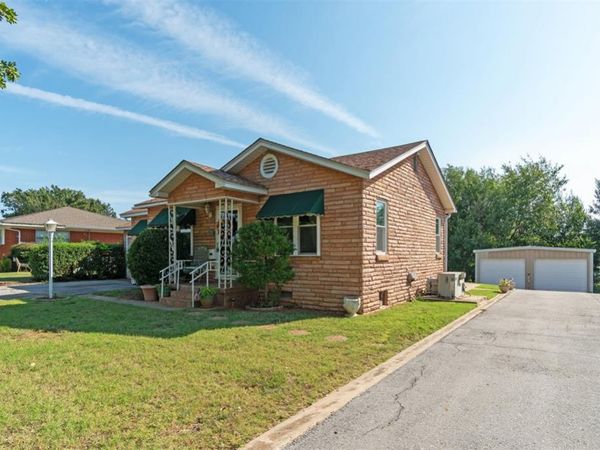 1703 S Mission Street, Anadarko, OK 73005