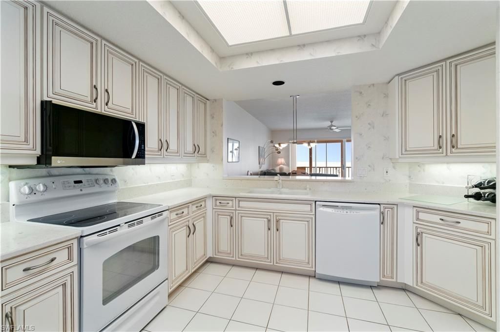 267 Barefoot Beach Blvd, Unit 204, Bonita Springs, FL 34134 Photo