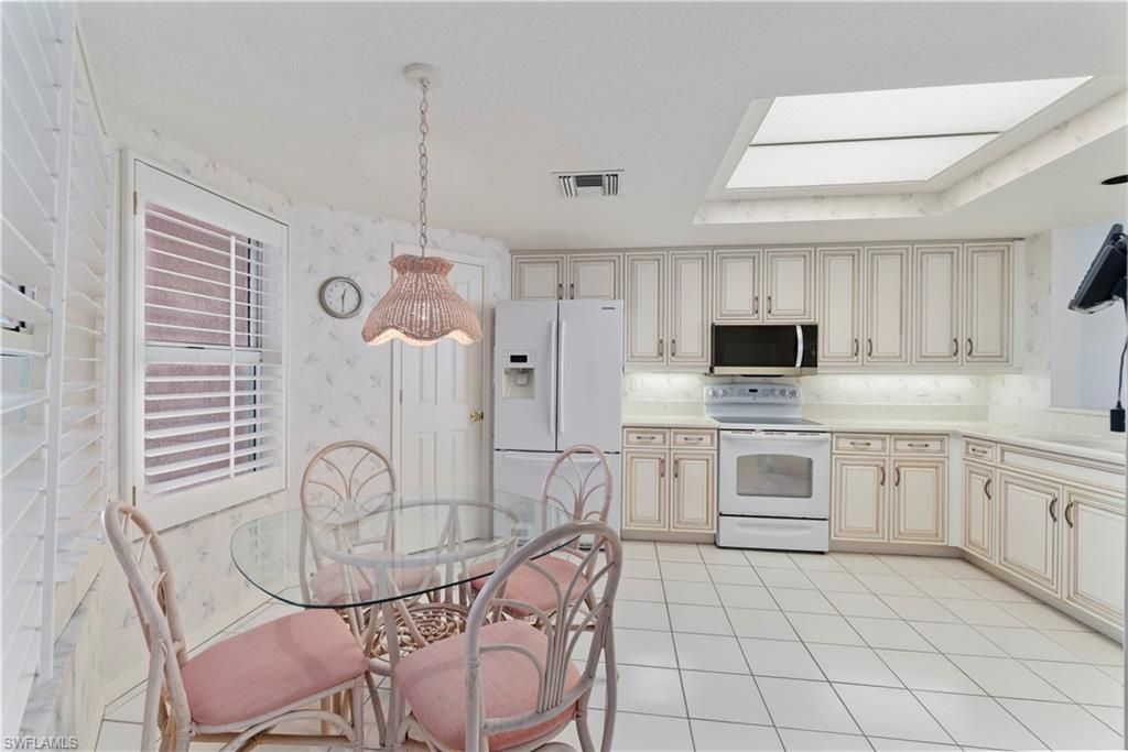 267 Barefoot Beach Blvd, Unit 204, Bonita Springs, FL 34134 Photo