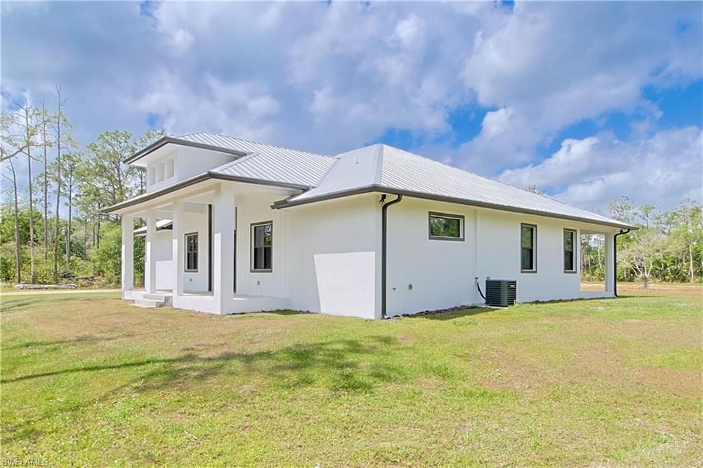 19401 Witts End, Alva, FL 33920 Photo