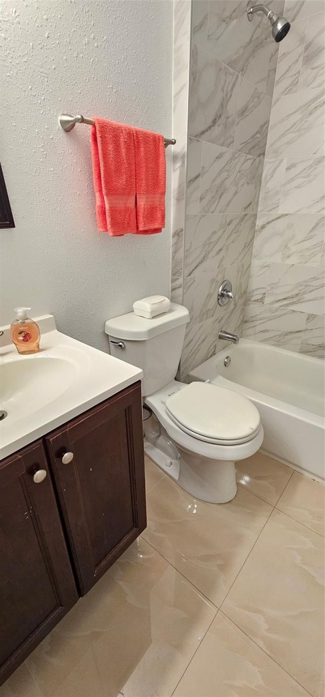 1881 NW 96th Terrace, Unit 7F, Pembroke Pines, FL 33024 Photo