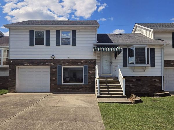 5 Cobblestone Lane, Huntington, WV 25705