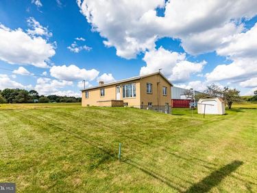 6832 LINCOLN HIGHWAY, STOYSTOWN, PA 15563