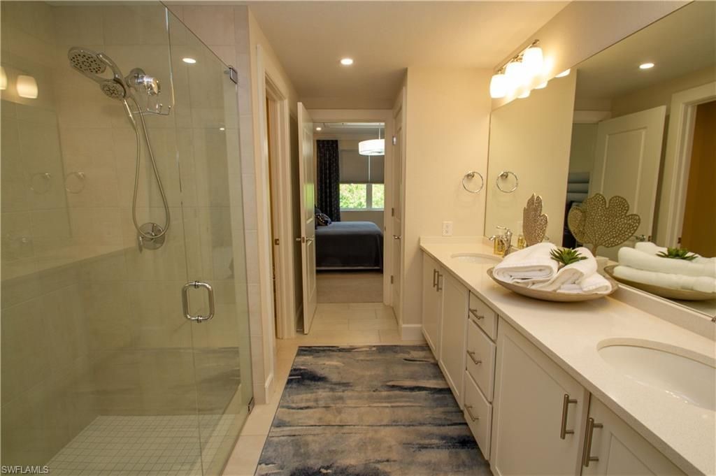 172 Indies Dr E, Unit 8-102, Naples, FL 34114 Photo