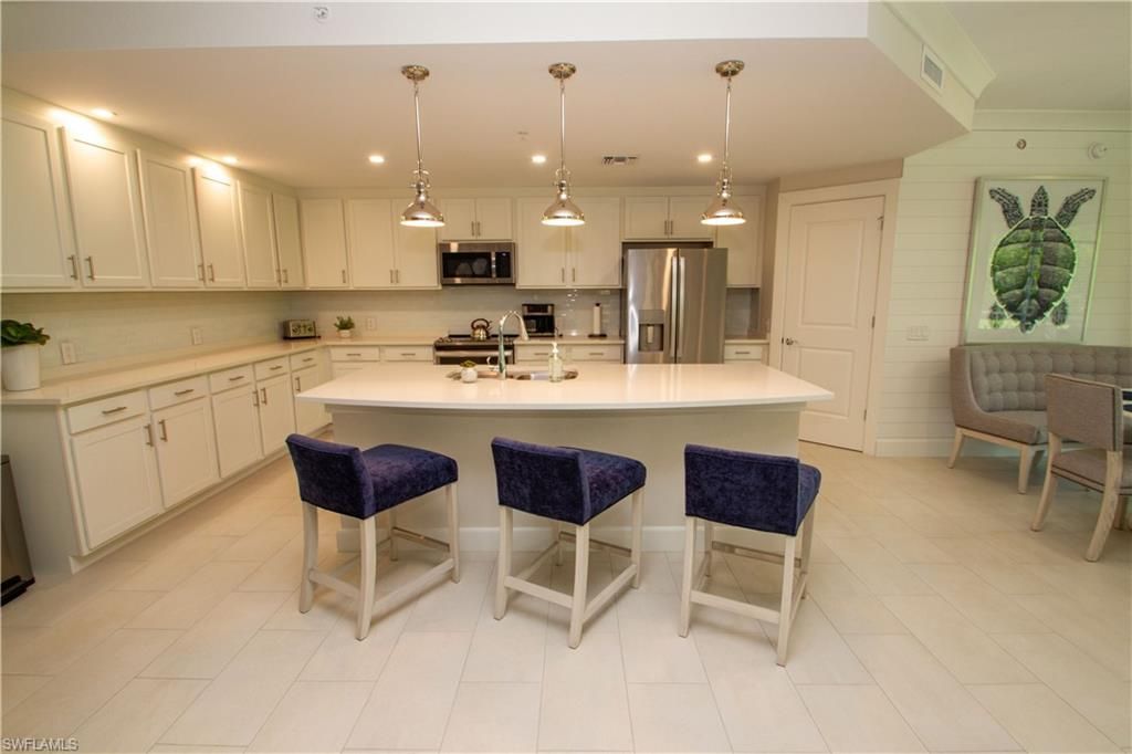 172 Indies Dr E, Unit 8-102, Naples, FL 34114 Photo