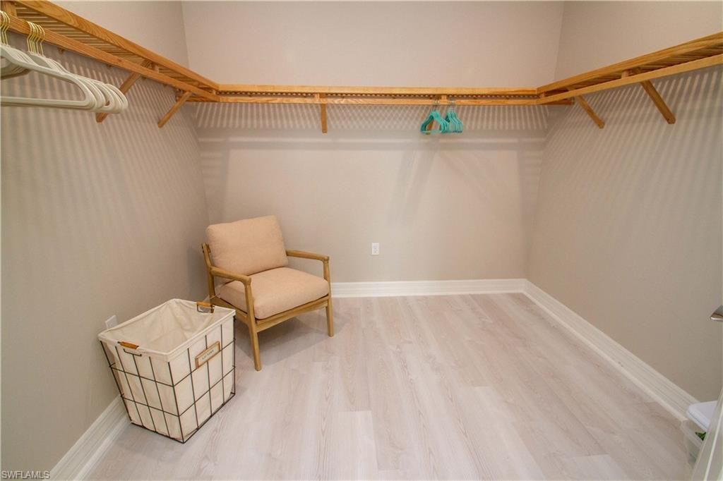 251 Indies Dr E, Unit 202, Naples, FL 34114 Photo