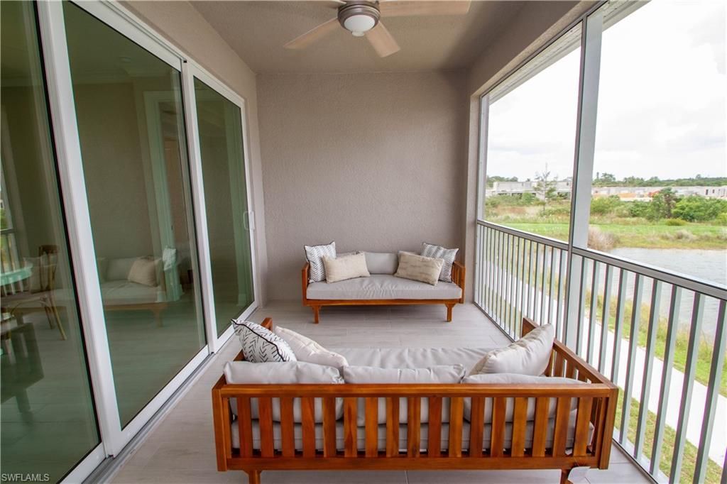 251 Indies Dr E, Unit 202, Naples, FL 34114 Photo