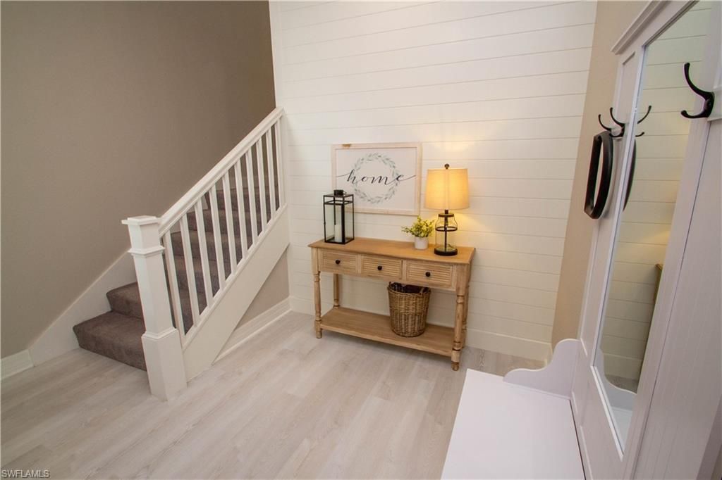 251 Indies Dr E, Unit 202, Naples, FL 34114 Photo