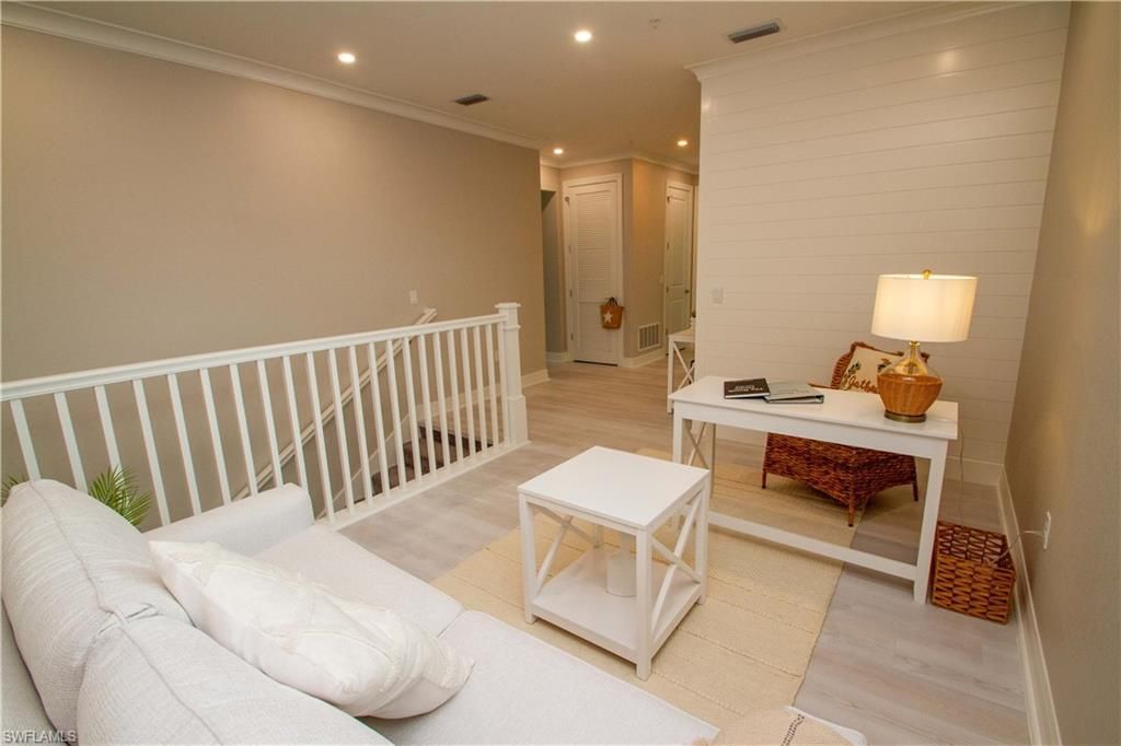 251 Indies Dr E, Unit 202, Naples, FL 34114 Photo