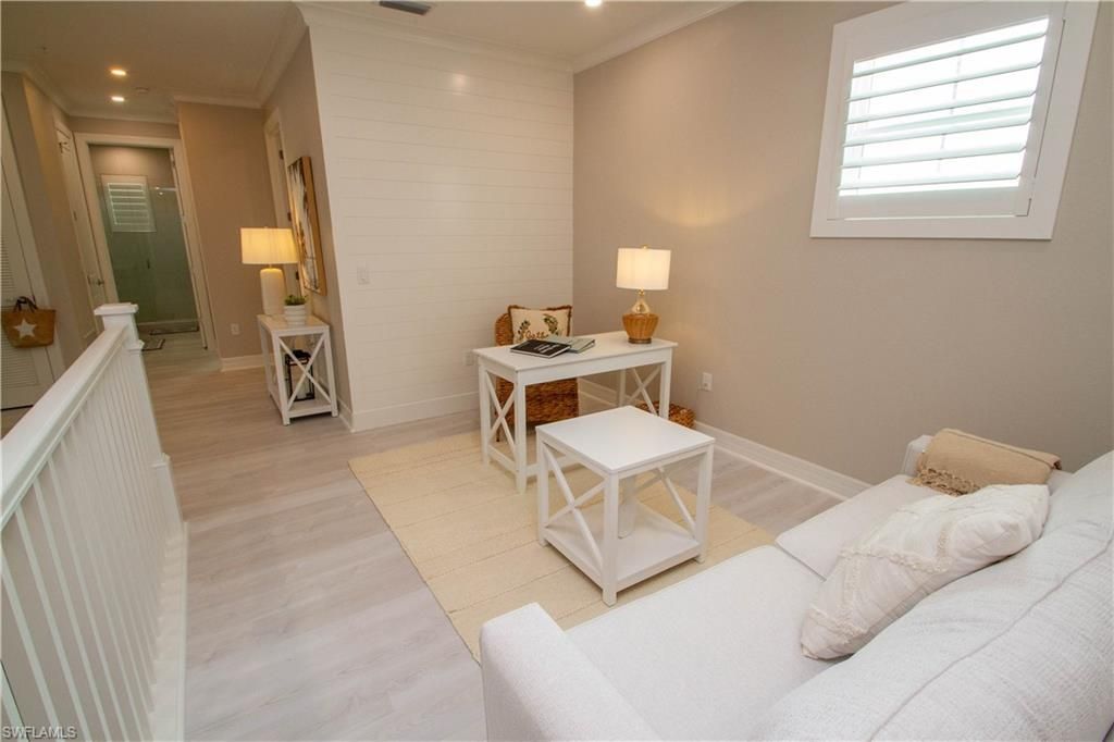 251 Indies Dr E, Unit 202, Naples, FL 34114 Photo