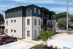 2218 Rosewood Drive photo 4