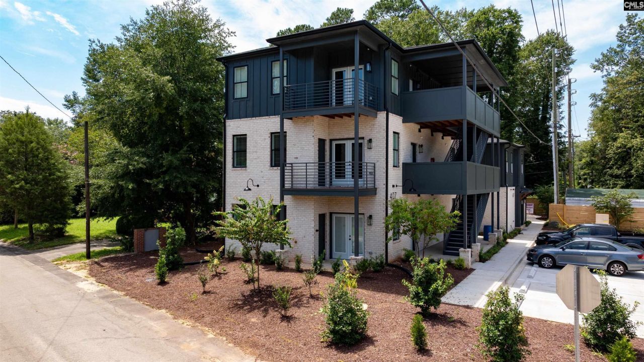 2218 Rosewood Drive Photo 4