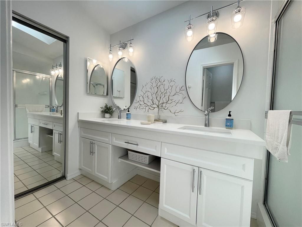 341 Emerald Bay Cir, Unit T5, Naples, FL 34110 Photo