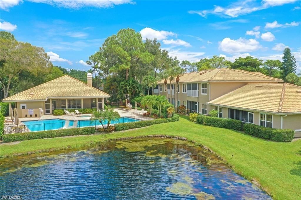 341 Emerald Bay Cir, Unit T5, Naples, FL 34110 Photo