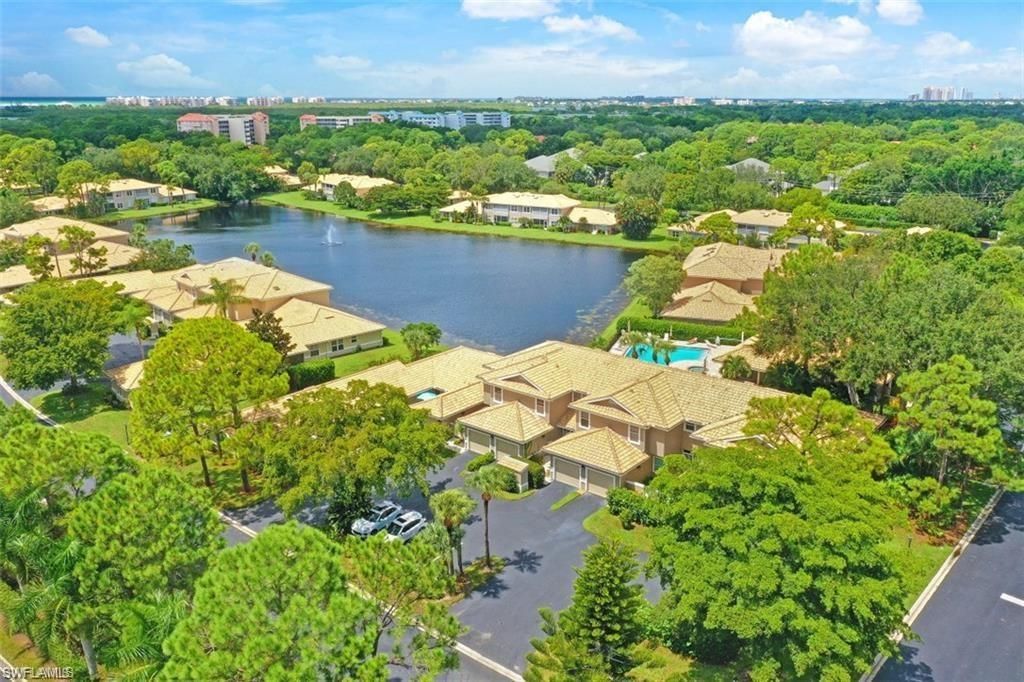 341 Emerald Bay Cir, Unit T5, Naples, FL 34110 Photo