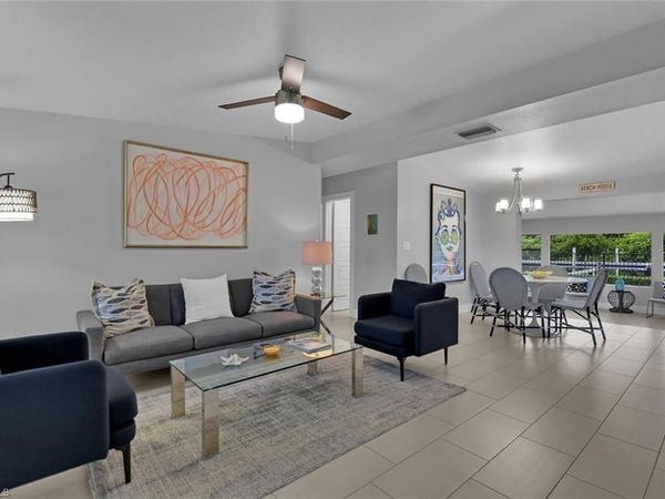 2048 Harbor LN, NAPLES, FL 34104