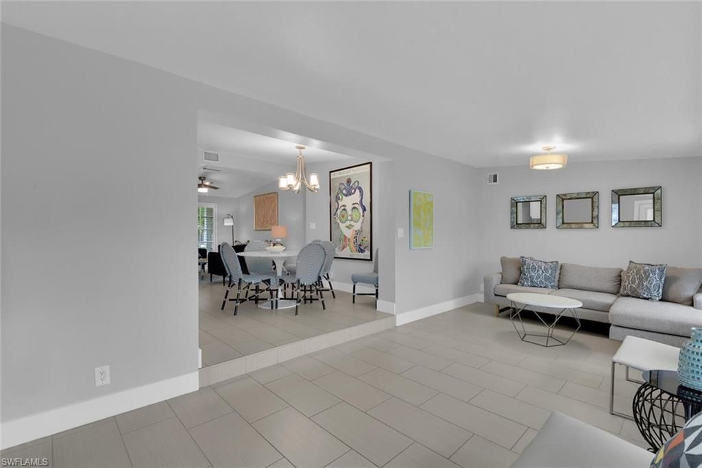 2048 Harbor Ln, Naples, FL 34104 Photo