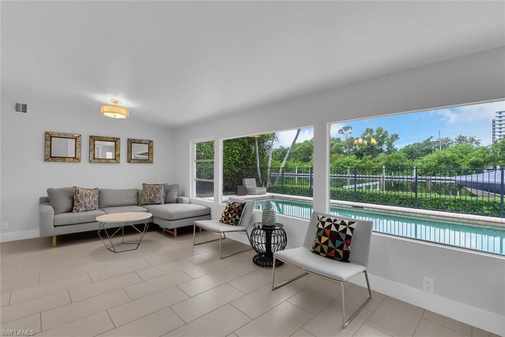 2048 Harbor Ln, Naples, FL 34104 Photo