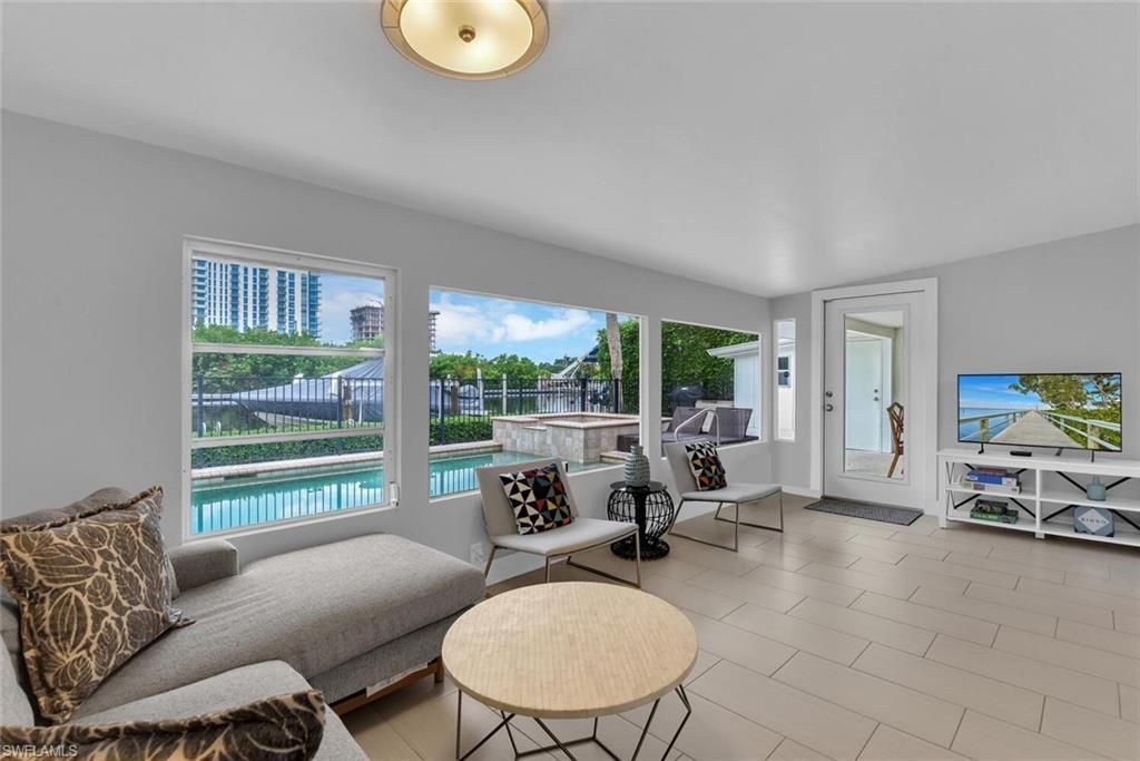 2048 Harbor Ln, Naples, FL 34104 Photo