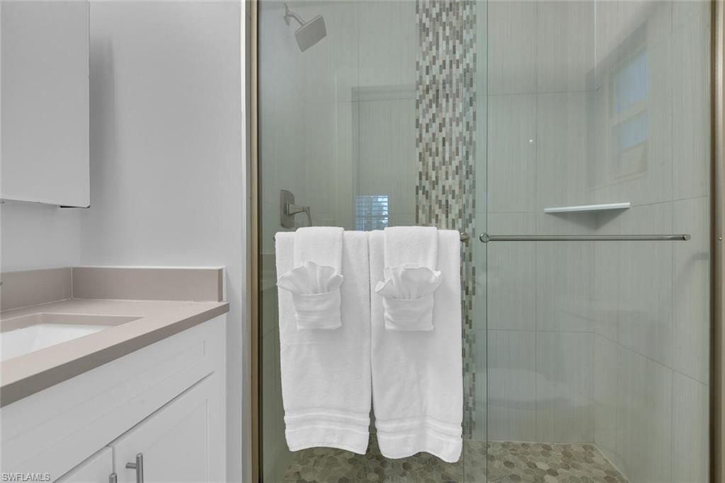 2048 Harbor Ln, Naples, FL 34104 Photo