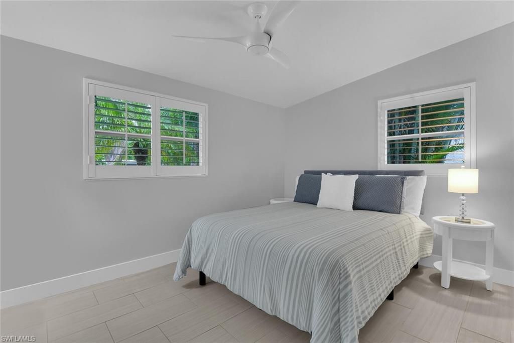 2048 Harbor Ln, Naples, FL 34104 Photo