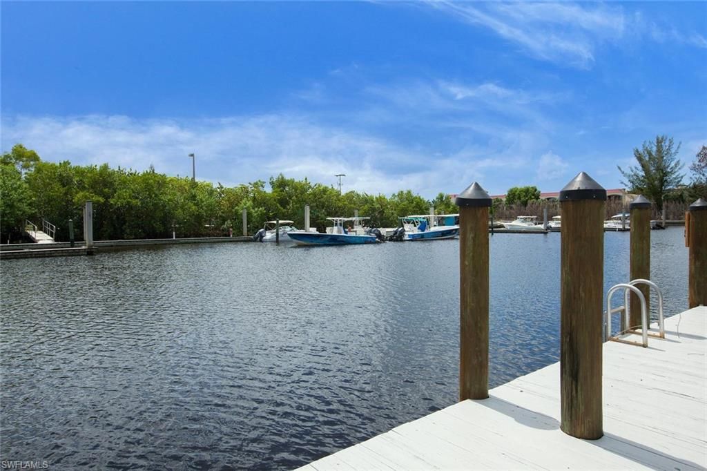 2048 Harbor Ln, Naples, FL 34104 Photo