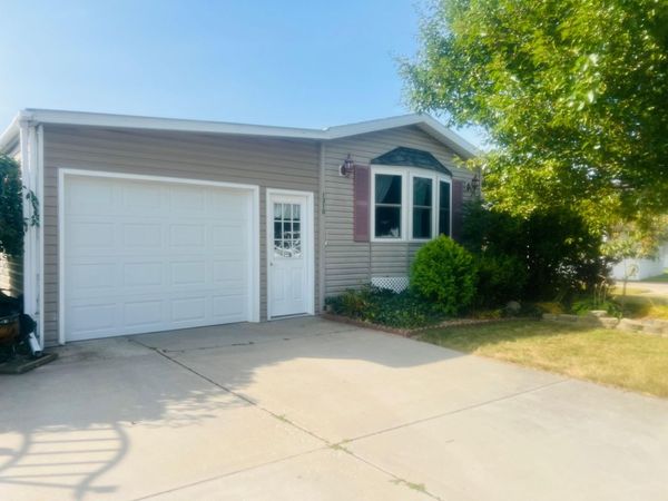 1310 Windridge Lane, Fremont, MI 49412