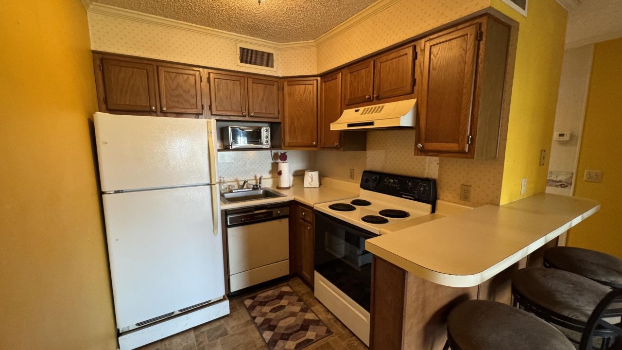 1203 Cypress Pointe Photo 16