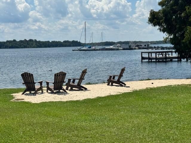 1203 Cypress Pointe Photo 19